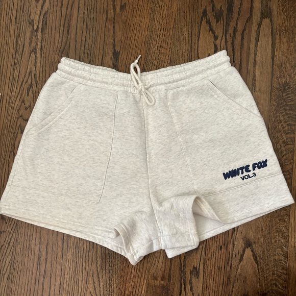 White fox sweatshorts - Picture 1 of 4